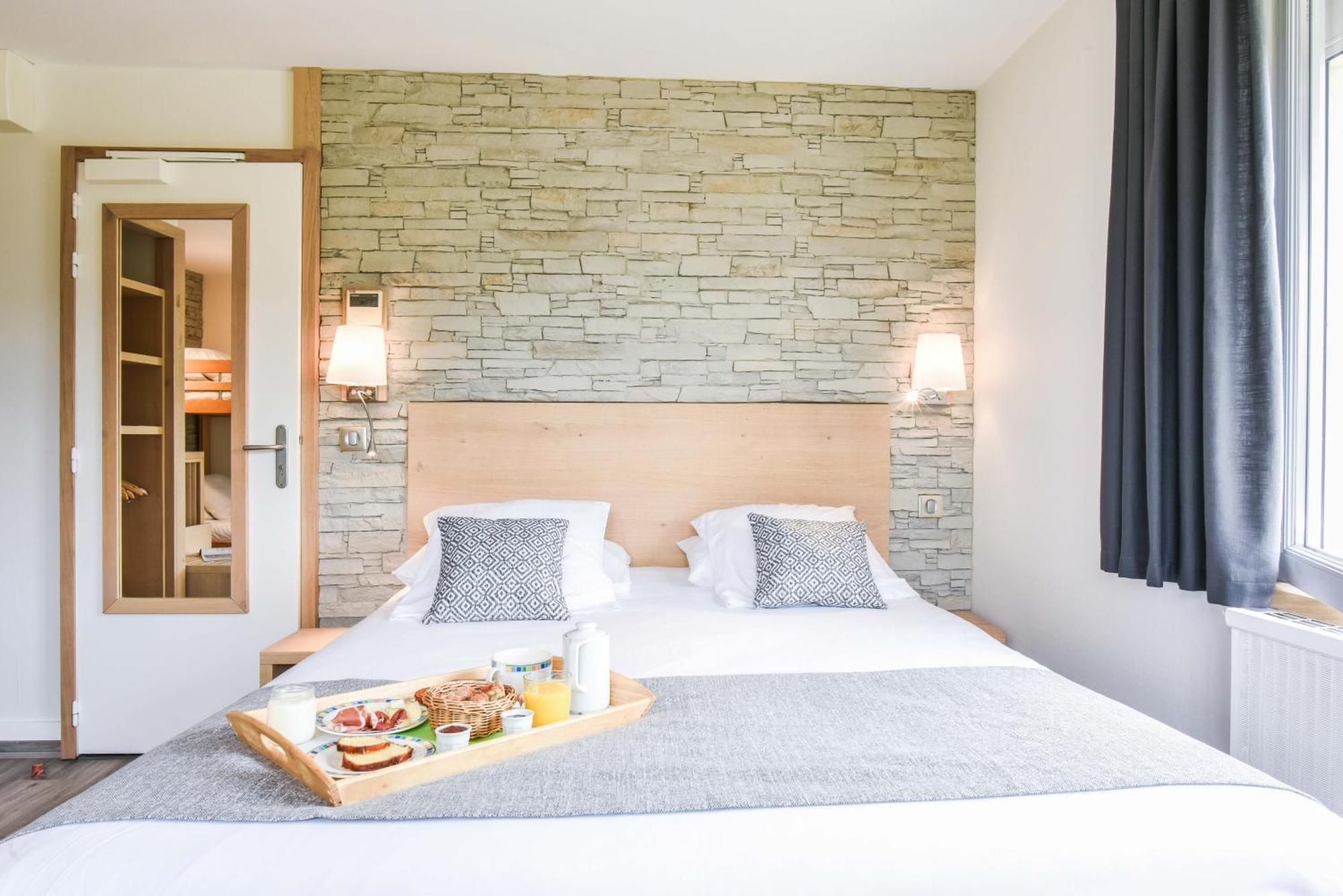 Logis Auberge Du Relais - Hotel & Restaurant Berenx Eksteriør bilde