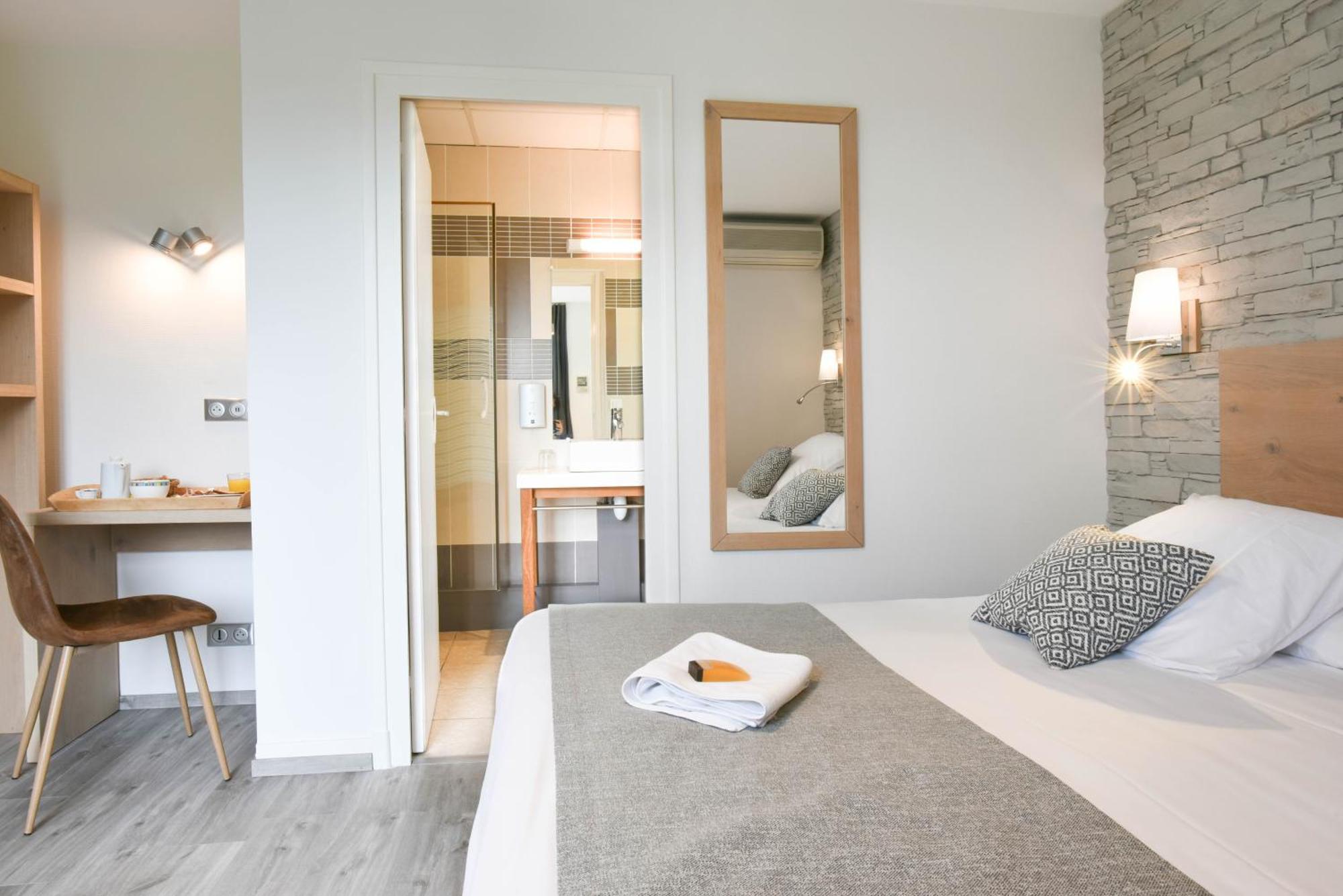 Logis Auberge Du Relais - Hotel & Restaurant Berenx Eksteriør bilde